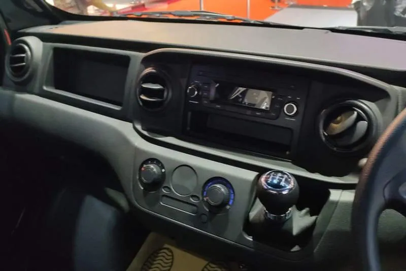 Desain Interior Mobil