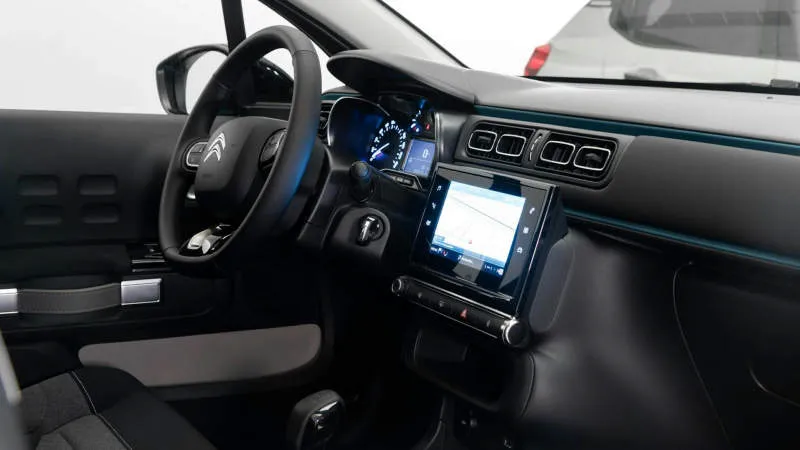 Desain Interior Mobil