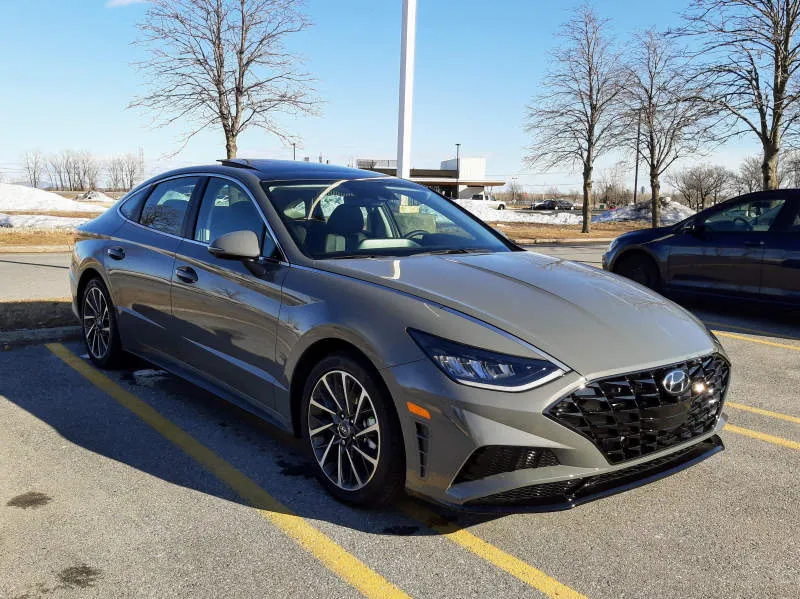 Hyundai Sonata Hyper White