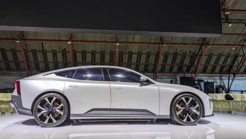 Polestar 5 Midnight
