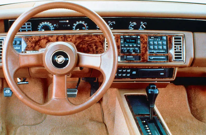 Desain Interior Mobil