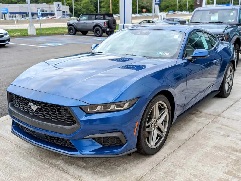 Ford Mustang EcoBoost Iconic Silver