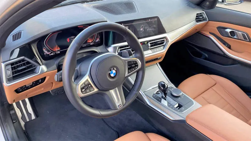Desain Interior Mobil