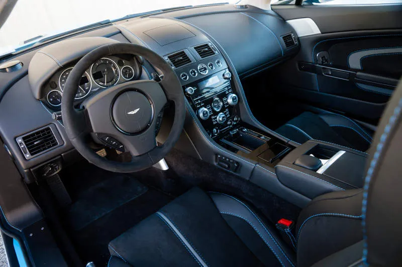 Desain Interior Mobil