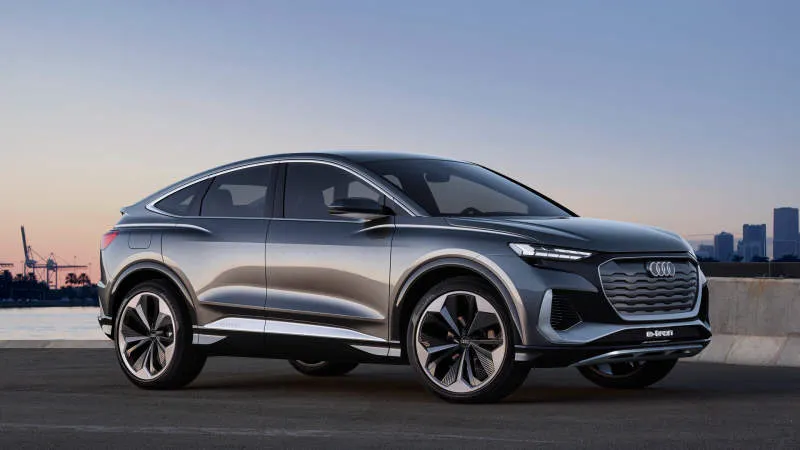 Audi Q4 Sportback e-tron Abu-abu