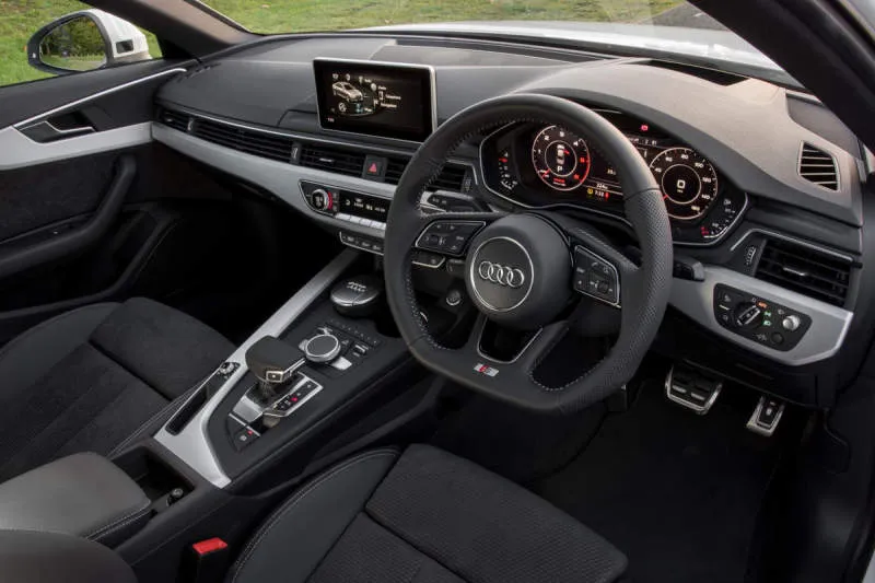 Desain Interior Mobil