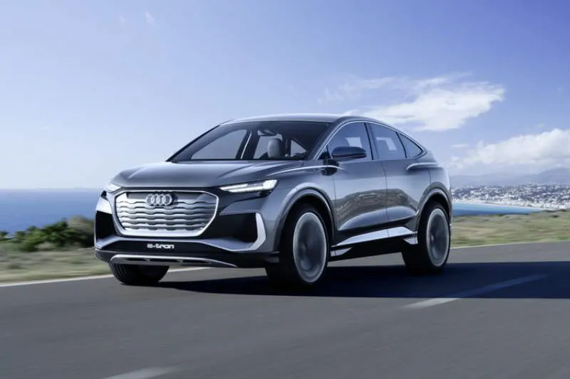 Audi Q4 Sportback e-tron Abu-abu