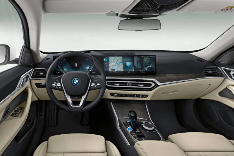 Desain Interior Mobil