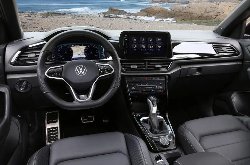 Desain Interior Mobil