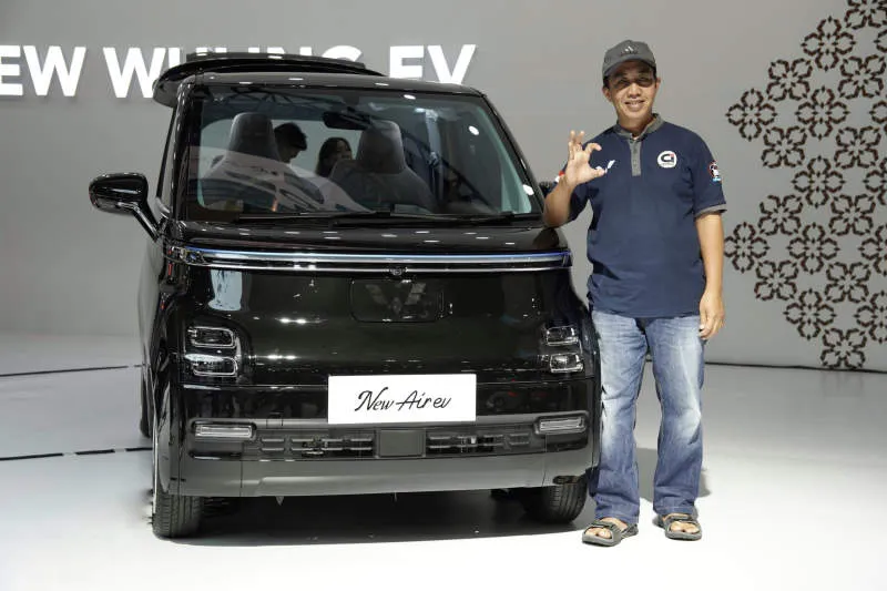 Wuling Air EV Lemon Yellow