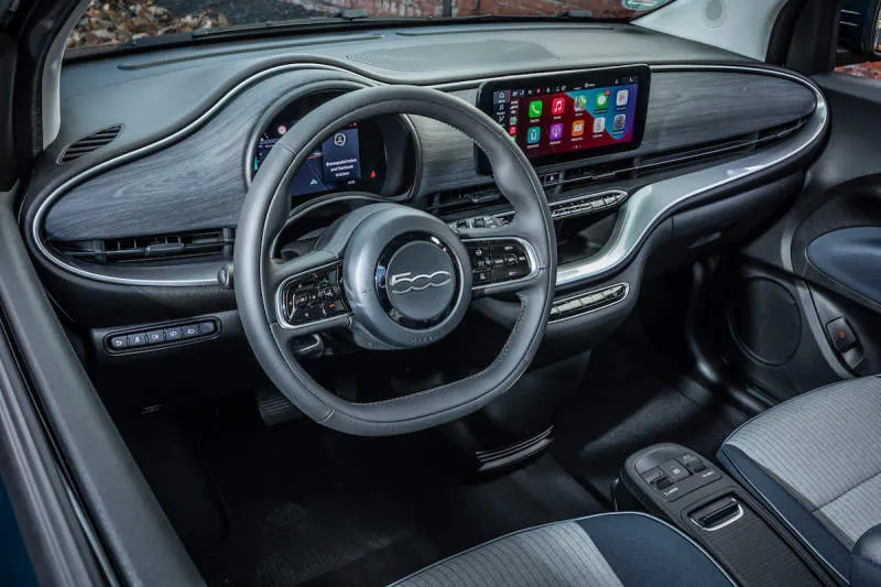 Desain Interior Mobil