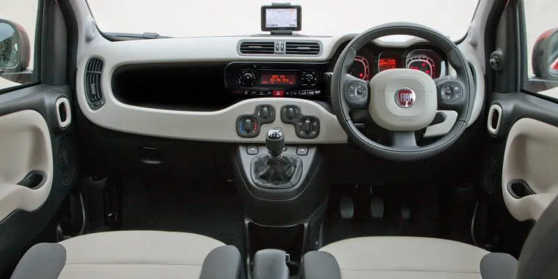 Desain Interior Mobil