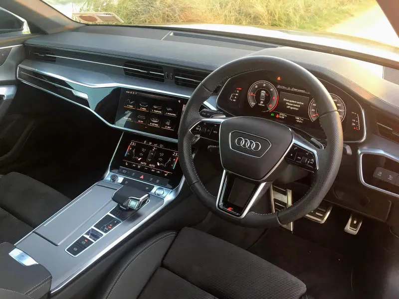 Desain Interior Mobil