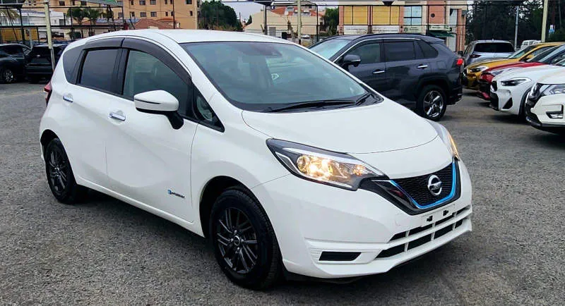 Nissan Note e-Power 1.2L Merah Garnet