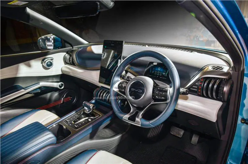 Desain Interior Mobil