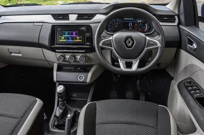 Desain Interior Mobil