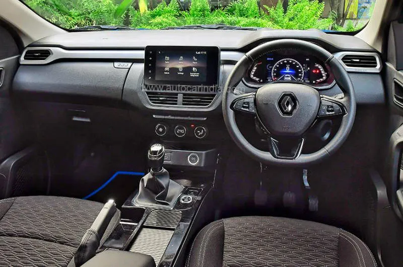 Desain Interior Mobil