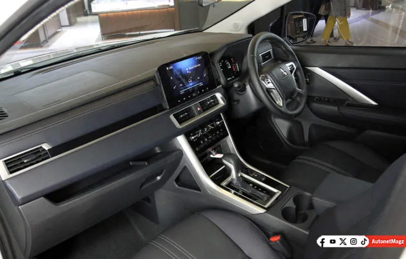 Desain Interior Mobil