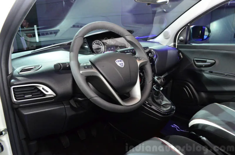 Desain Interior Mobil