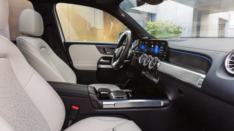 Desain Interior Mobil