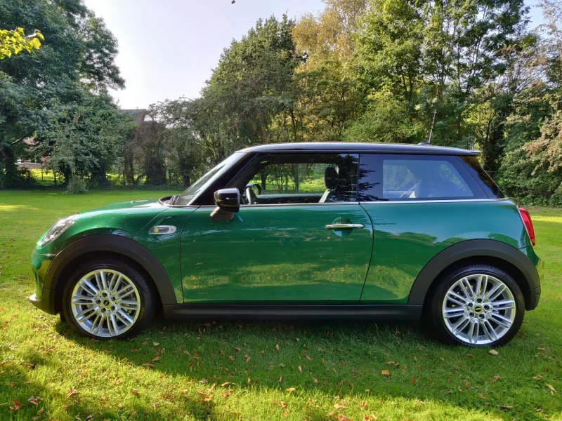 MINI Electric Midnight Black