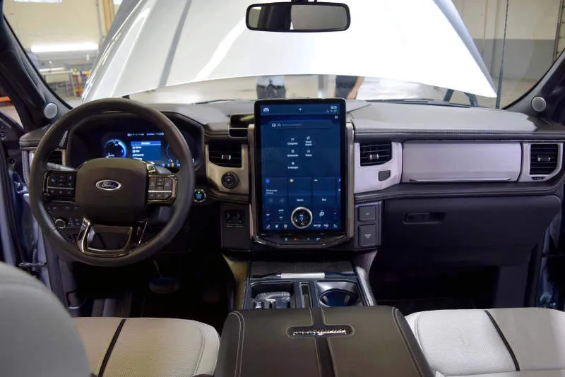 Desain Interior Mobil