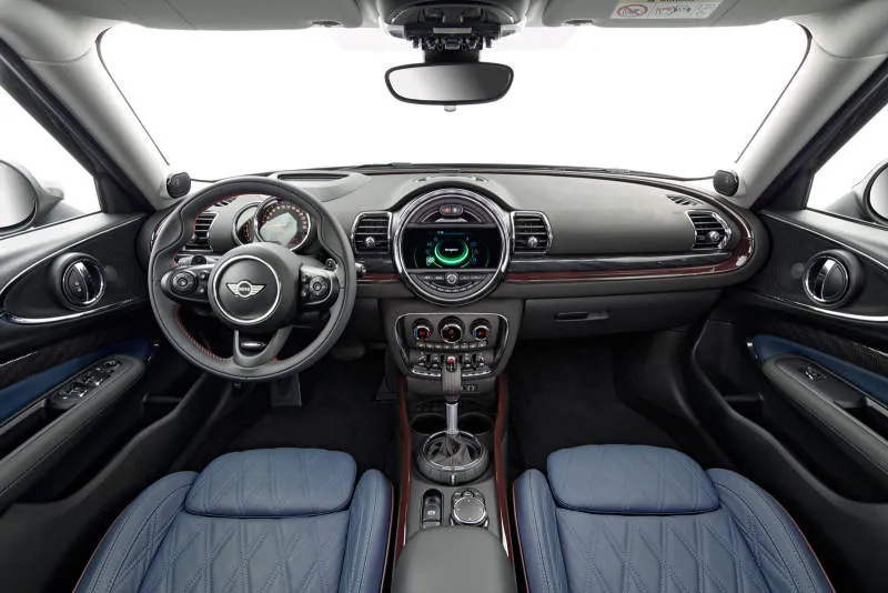 Desain Interior Mobil