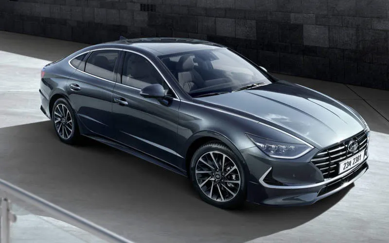 Hyundai Sonata Hyper White