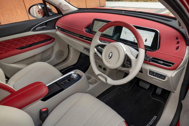 Desain Interior Mobil