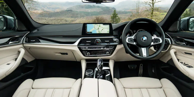 Desain Interior Mobil