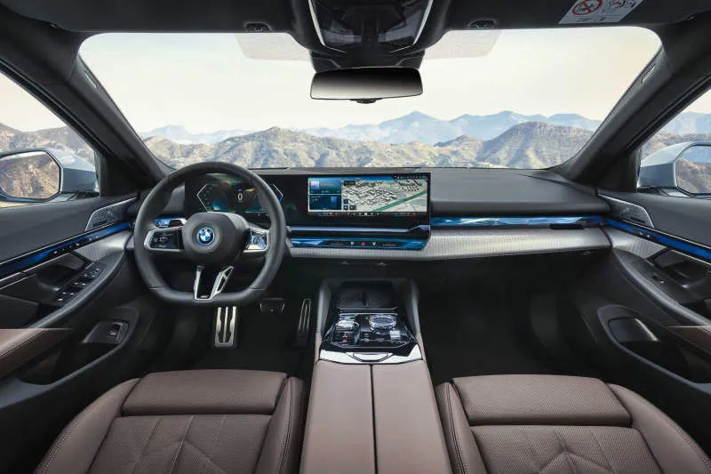 Desain Interior Mobil