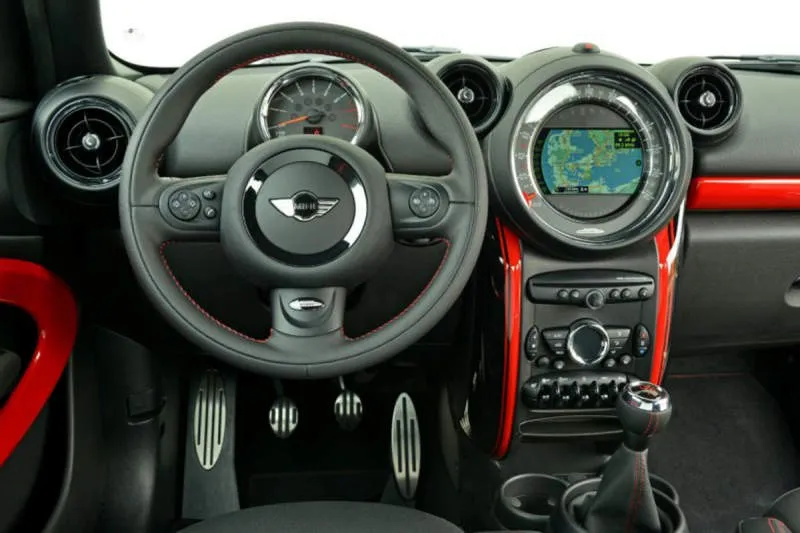 Desain Interior Mobil