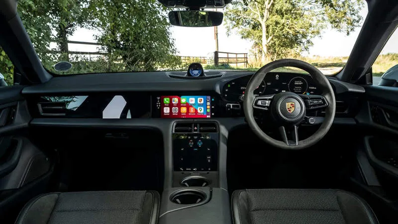 Desain Interior Mobil