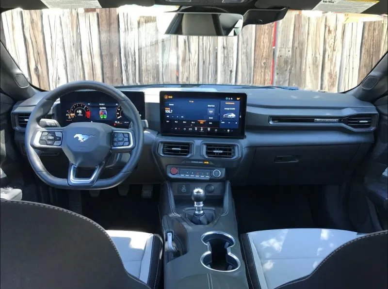 Desain Interior Mobil
