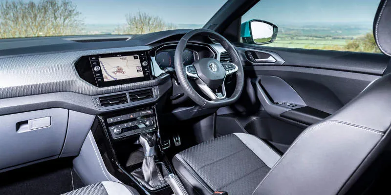 Desain Interior Mobil