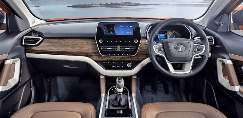 Desain Interior Mobil