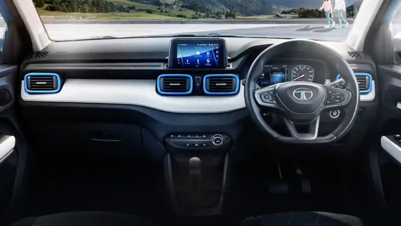 Desain Interior Mobil