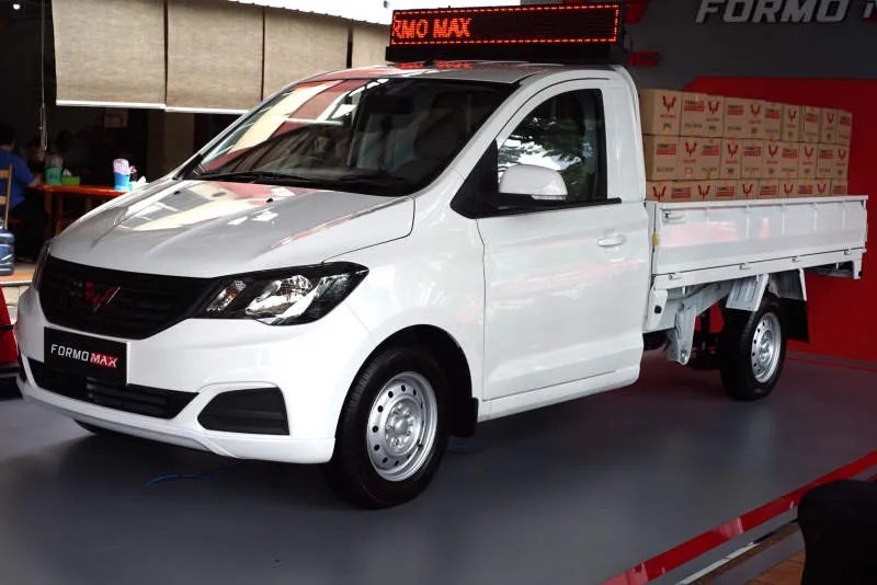 Wuling Formo Max Silver