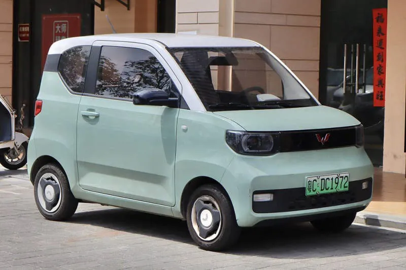 Wuling Hongguang Mini EV White Peach Pink
