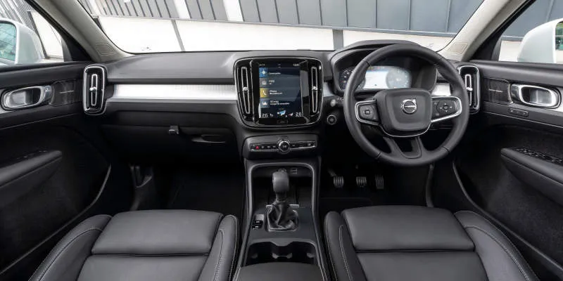 Desain Interior Mobil