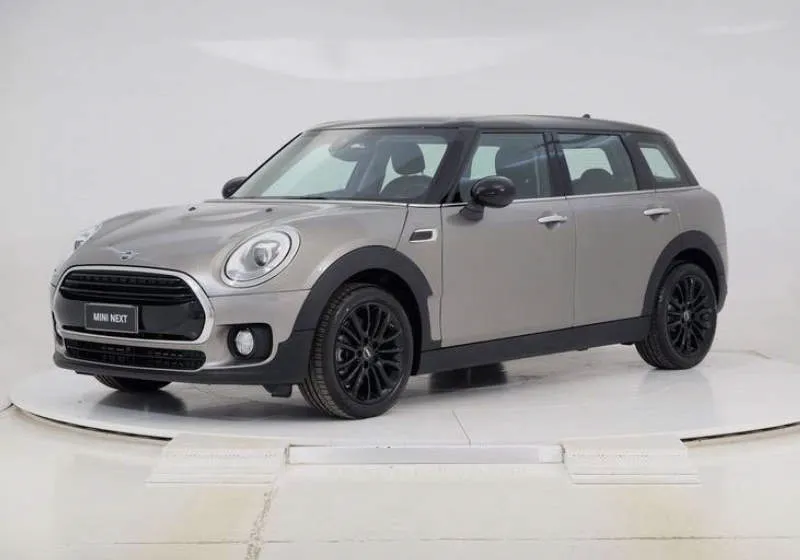 MINI Clubman Chili Red