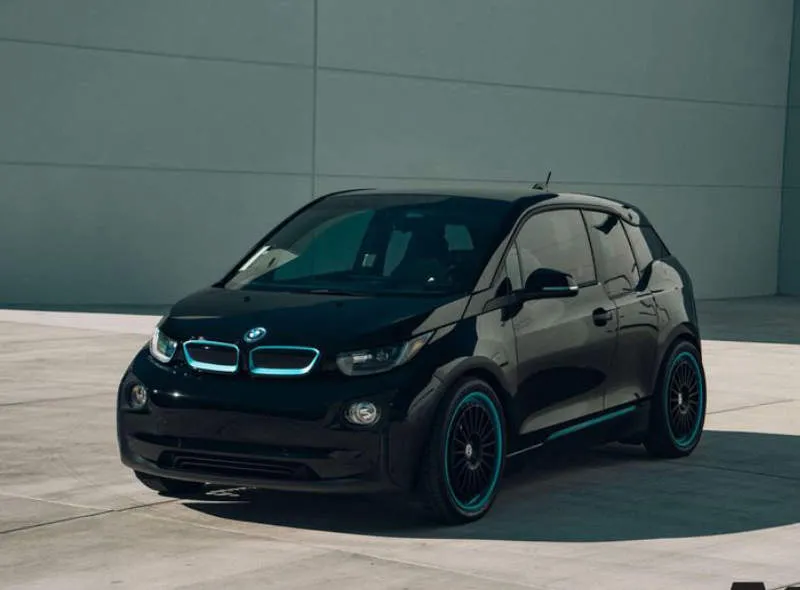 BMW i3 Abu-abu