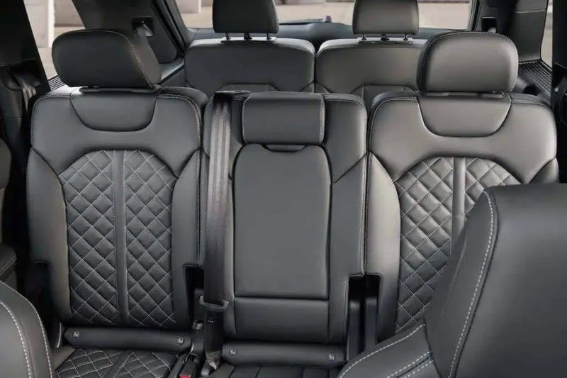 Desain Interior Mobil