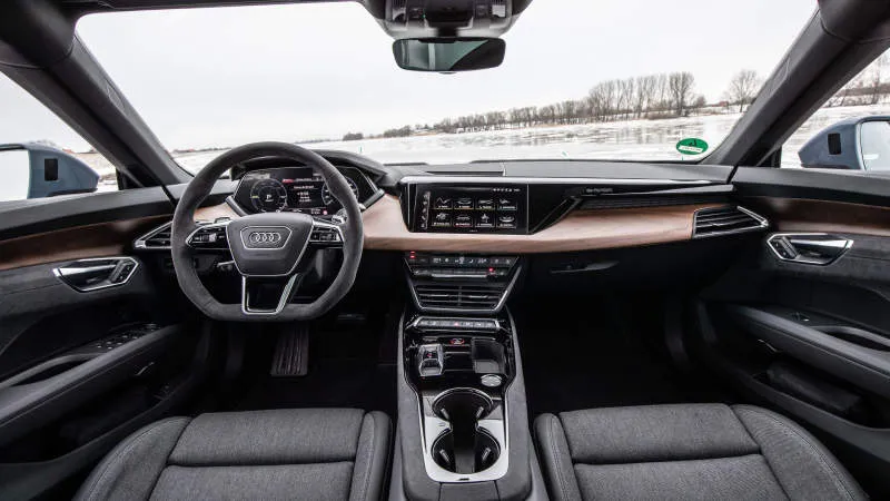 Desain Interior Mobil