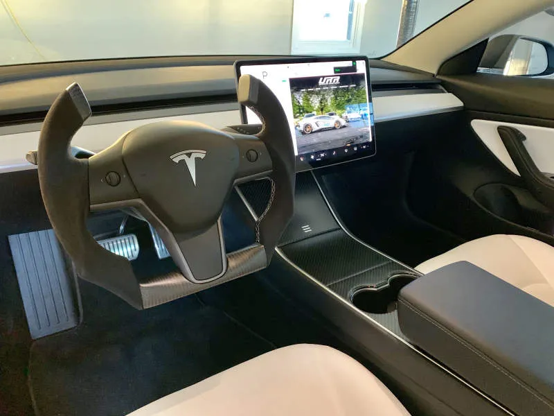 Desain Interior Mobil
