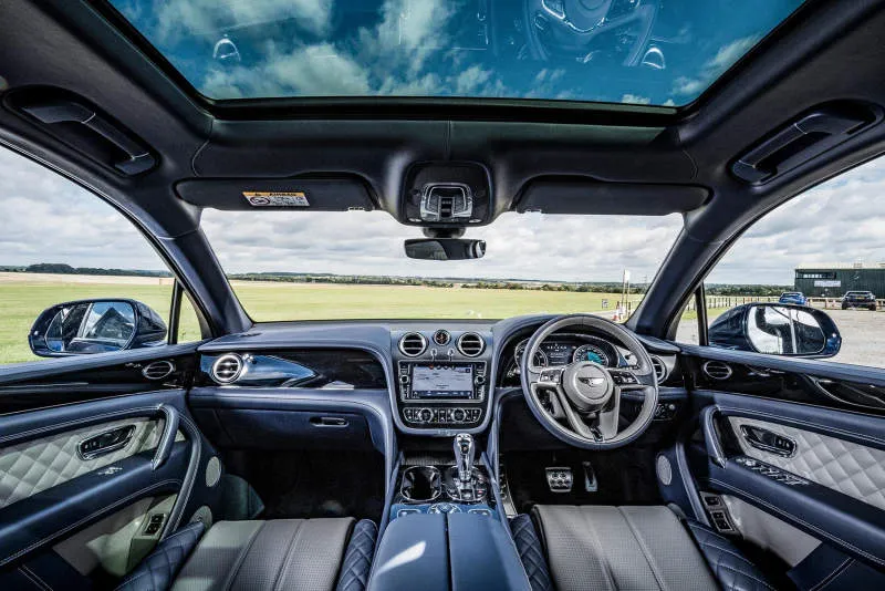 Desain Interior Mobil
