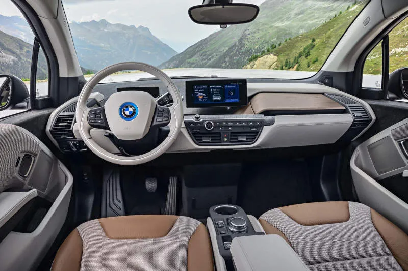 Desain Interior Mobil
