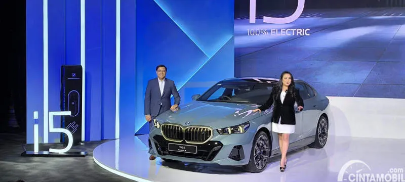 BMW i5 eDrive40 M Sport Abu-abu