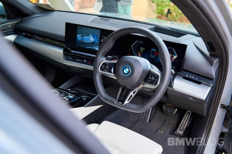Desain Interior Mobil