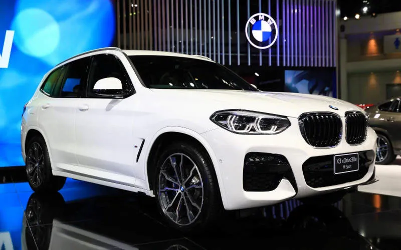 BMW X3 xDrive30e Abu-abu Mineral